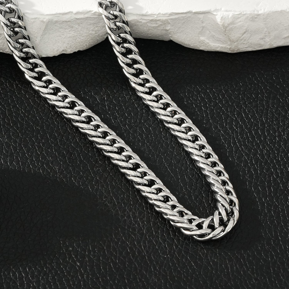 ABRAFO: Chunky Chain in Silver for Women or Men