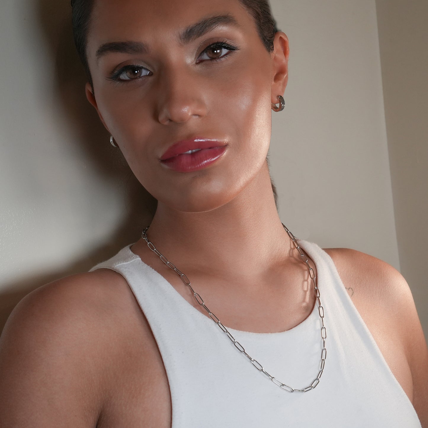 Style BARNSBURY: Essential Silver Chain Link Paper-Clip Necklace - 22"