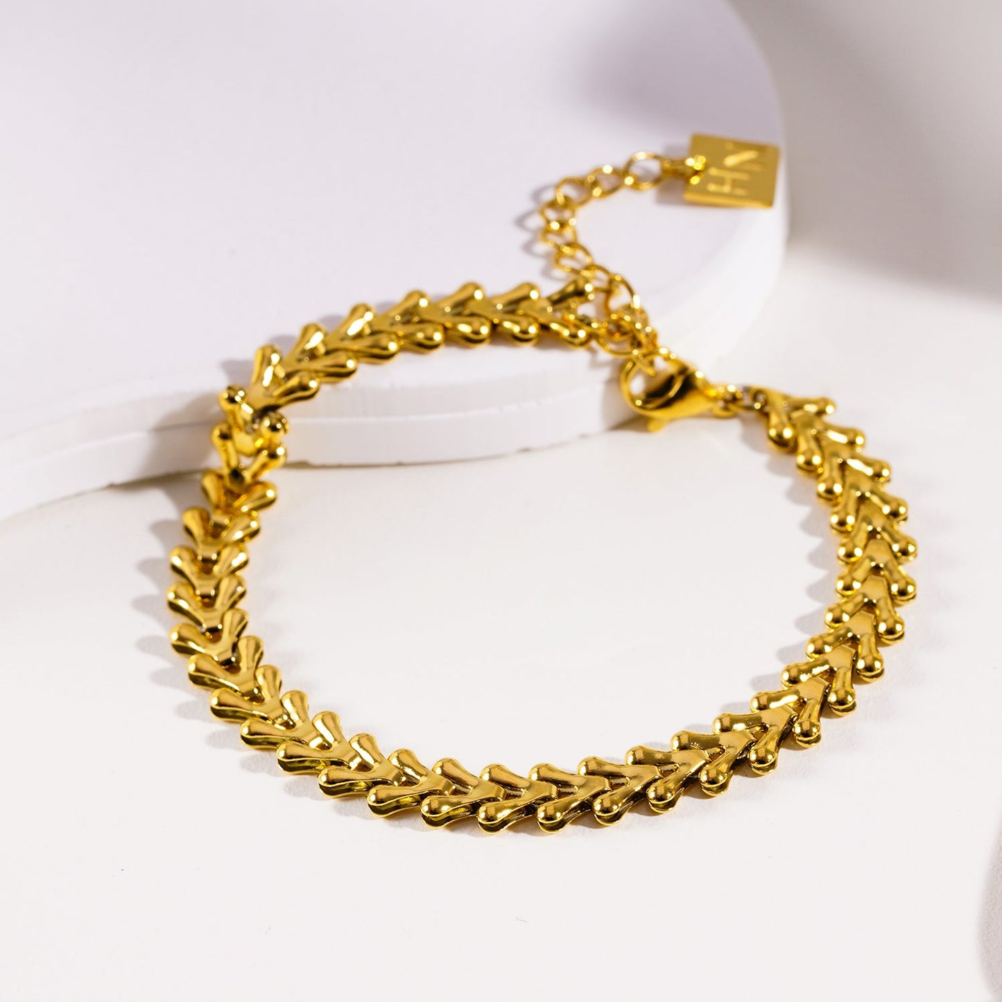 BLYTH: Vintage-Inspired Linked Abstract Crest Bracelet