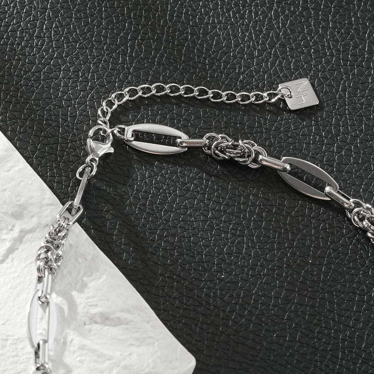 MATERA Silver (White Gold): Mixed Link Chain Necklace