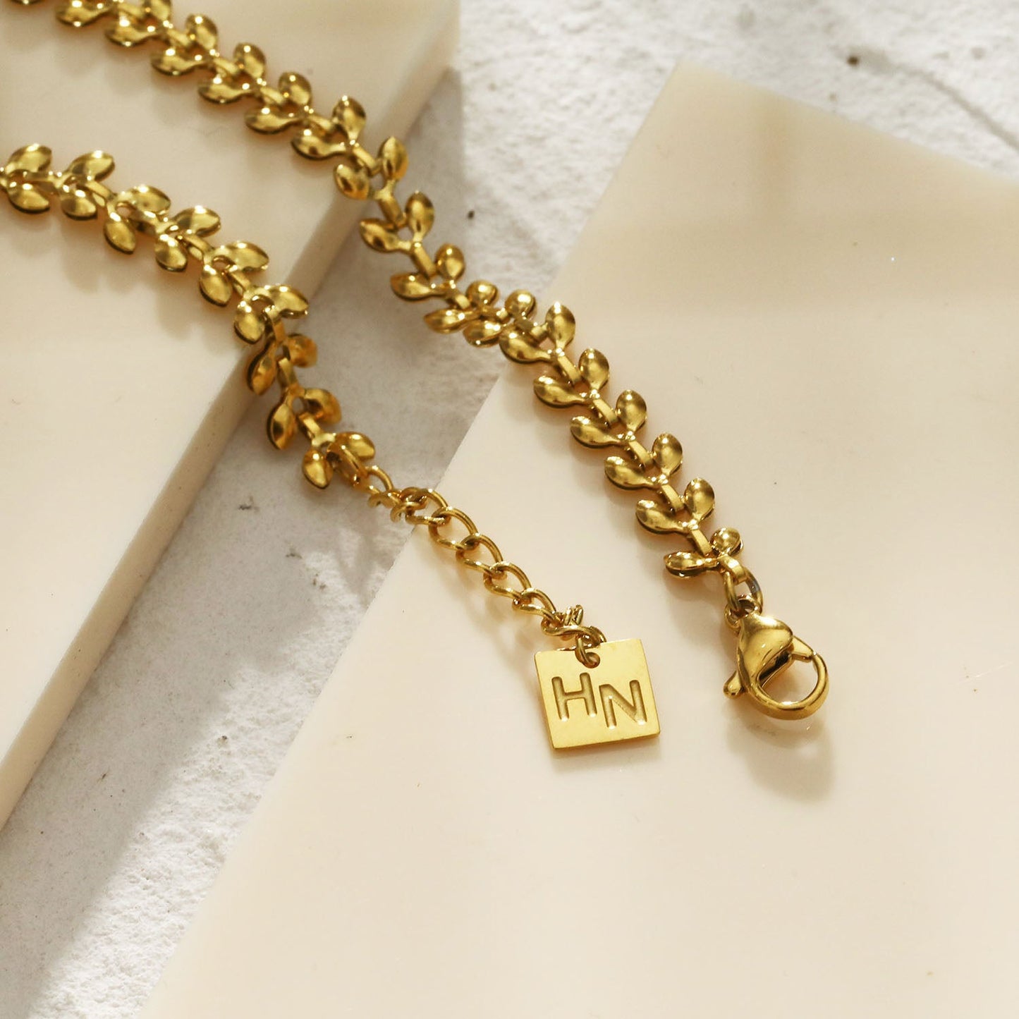 MAGDA Gold: Leafy Patterned Bold Bracelet