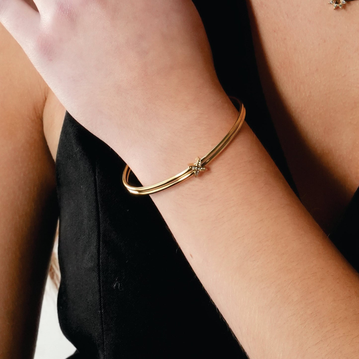 ODDASA Gold: Elegant Criss-Cross Dual Bangle Bracelet with Pavé Zirconia