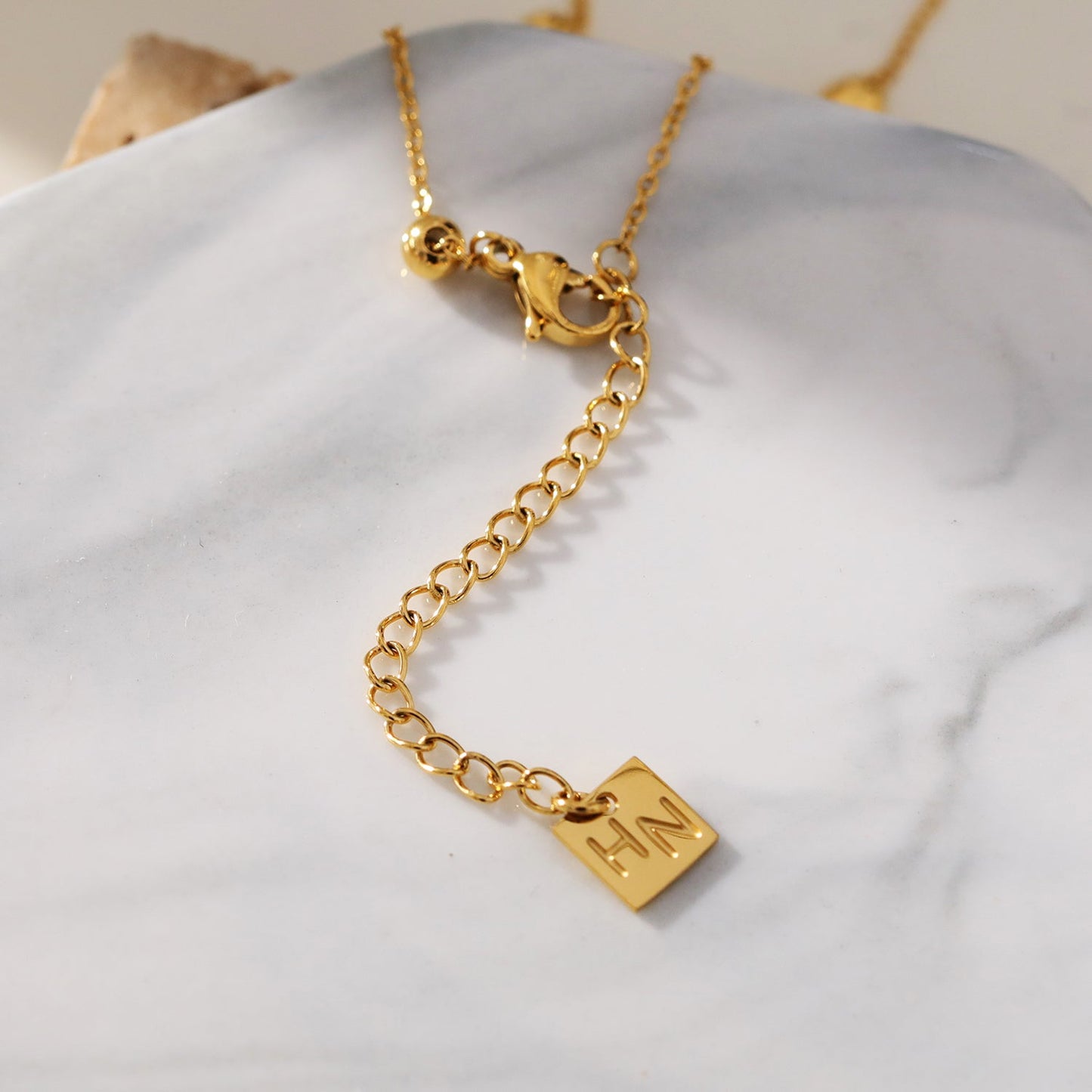 VIGO: Effortless & Essential Oval & Ball Beaded Gold Chain Necklace