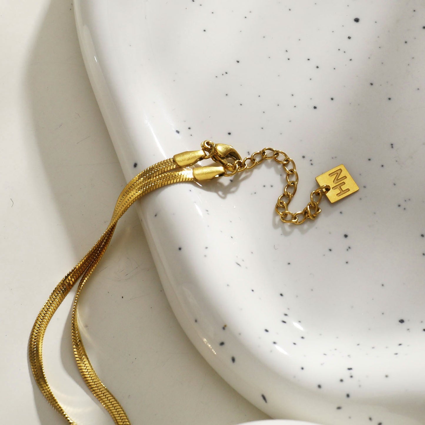 GILMA Snake Skin Textured Intertwined Lariat Chain Necklace