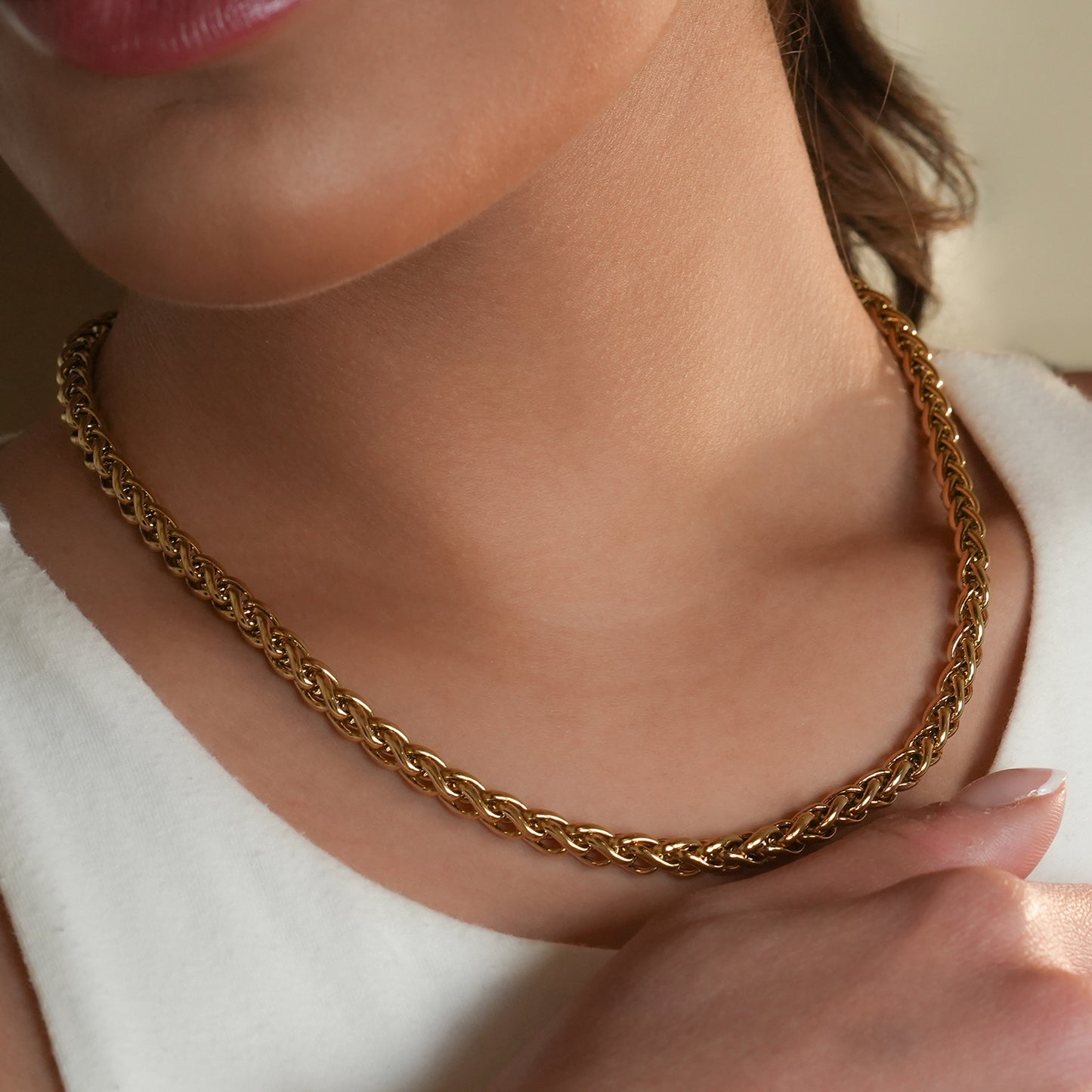 Style ABBOT: Interwoven Oval Hoop Chunky Necklace