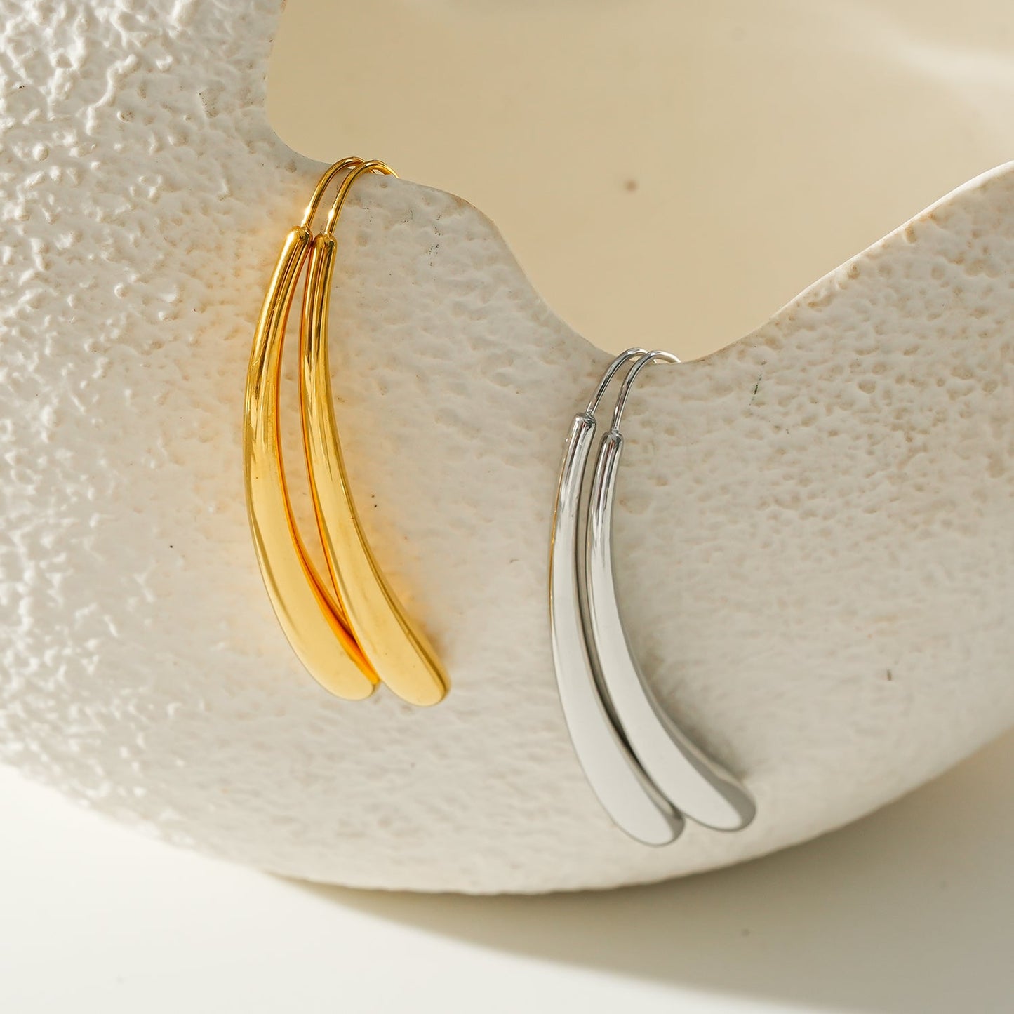 Style ADARA White Gold (Silver Toned): Abstract Elegance. Avant-Garde Geometric Earrings