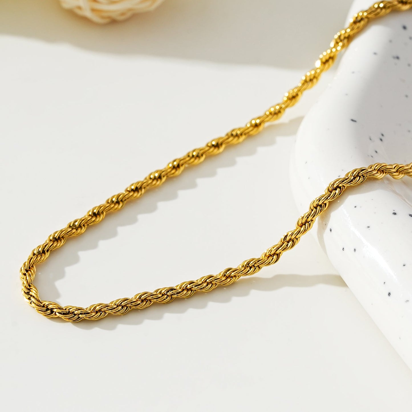 Style BALHAM 7678: Rope Chain Textured Gold Necklace