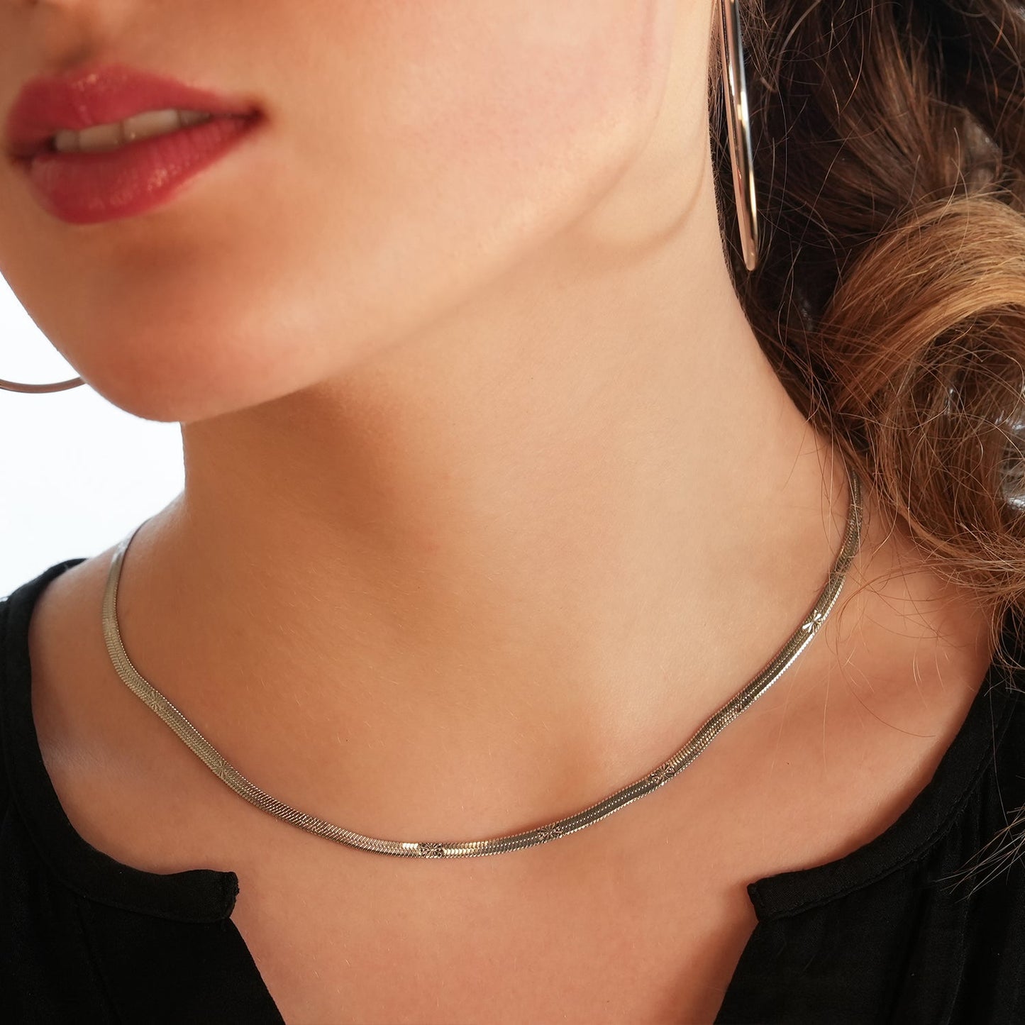 BAMBURG Silver: Star Embossed Snake Skin Textured Chain Necklace