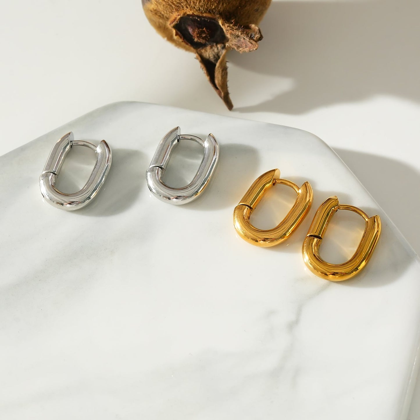 Style BISBEE: Rounded Corners Rectangular Mini Hoop in White Gold (Silver Toned) & Gold