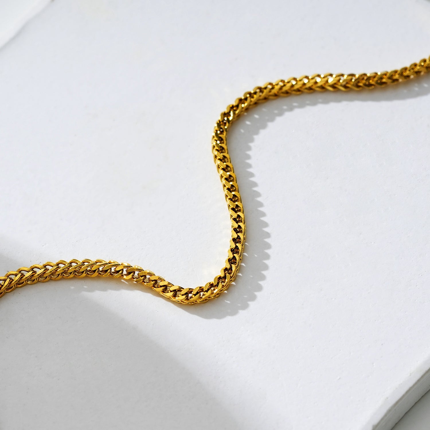 Style BRIELLA LG 9471G: Cuban Link Chain Gold Anklet.