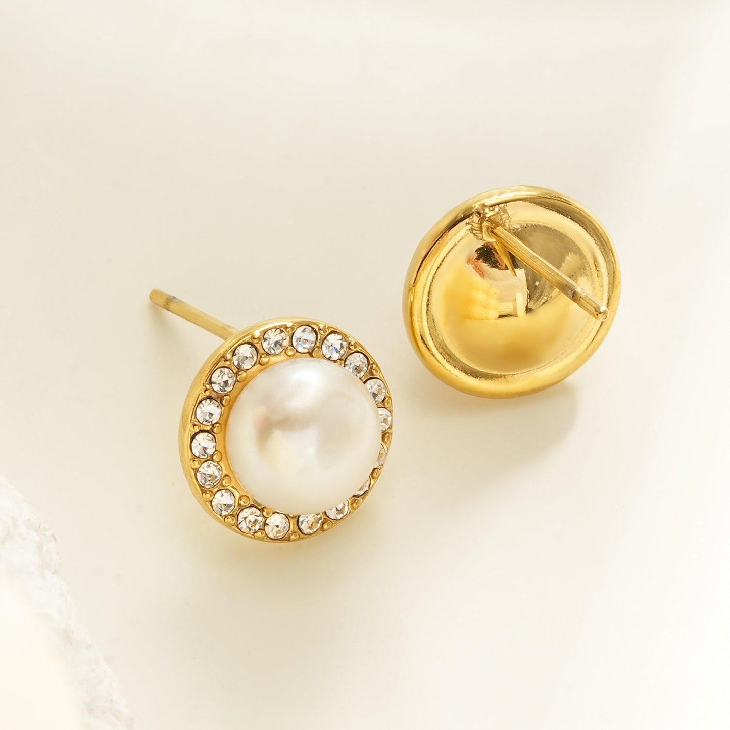 CACIA Gold: Mini Stud Earrings with Freshwater Pearl & Pavé Zirconia Border