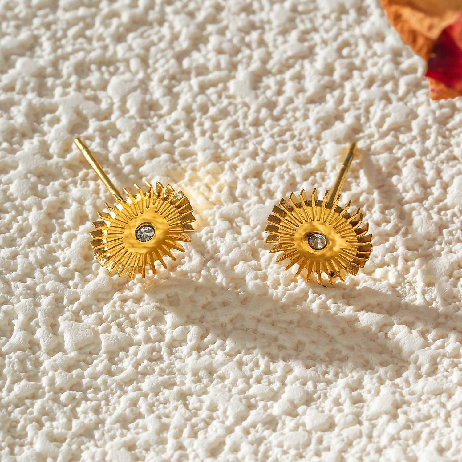 Style CAPITOLA: 'Night Star' Stud Earrings Gold