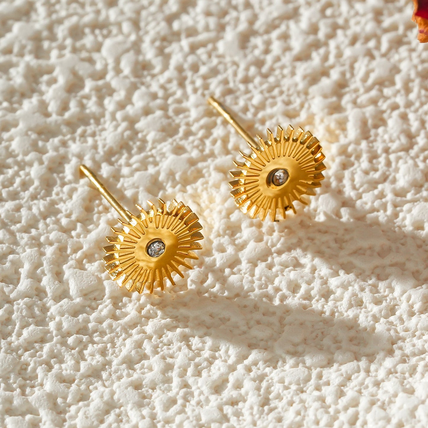 Style CAPITOLA: 'Night Star' Stud Earrings Gold