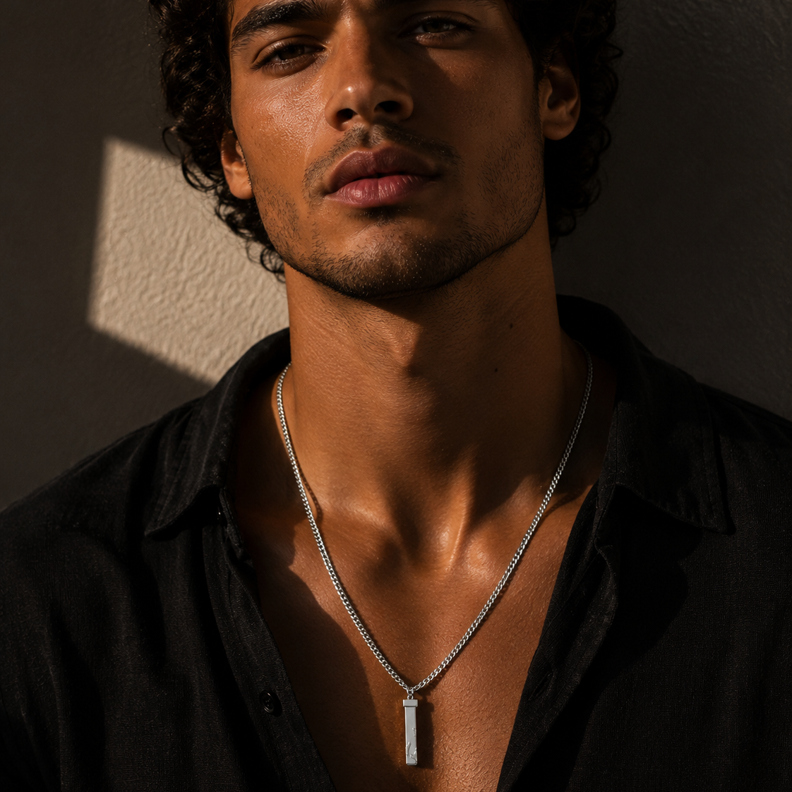 DAKARIA SILVER (White Gold): Chipped Effect Geometric Pendant on a Link Chain For Men & Women
