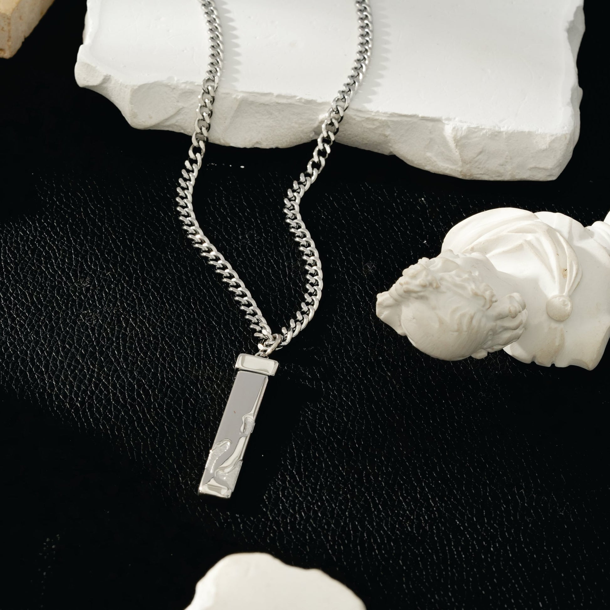 DAKARIA SILVER (White Gold): Chipped Effect Geometric Pendant on Chunky Chain