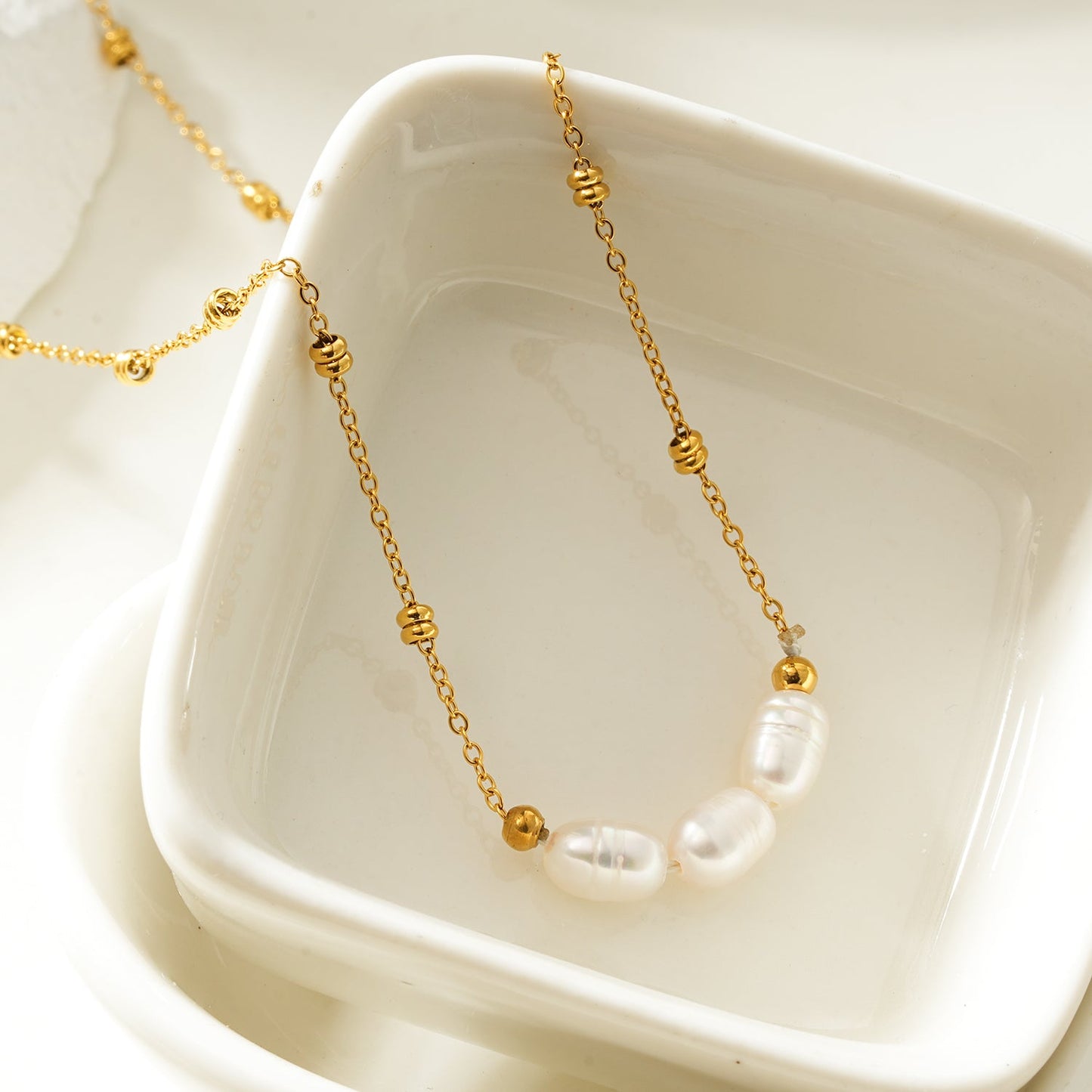 DAMINNA Gold: Dainty Beaded Chain Necklace with Freshwater Pearl Trio