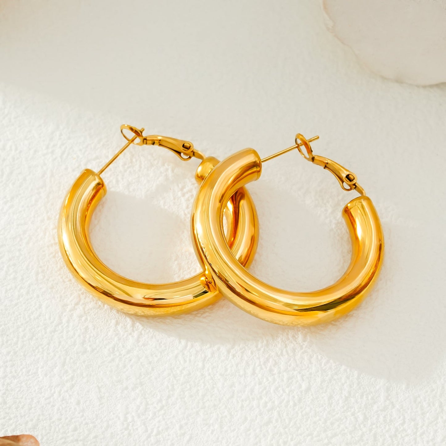 DERIVIER Gold: Semi-Wide Essential Hoop Earrings (3.5cm)