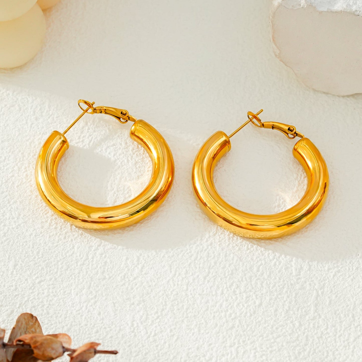 DERIVIER Gold: Semi-Wide Essential Hoop Earrings (3.5cm)