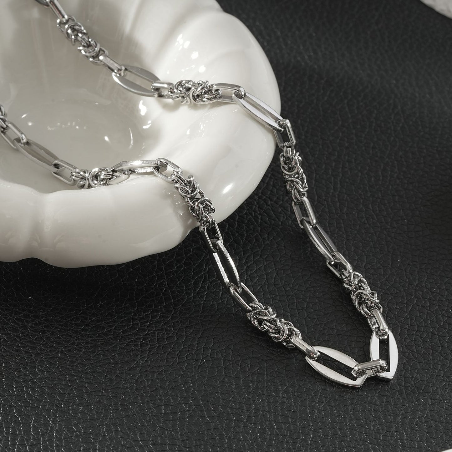 MATERA Silver (White Gold): Mixed Link Chain Necklace