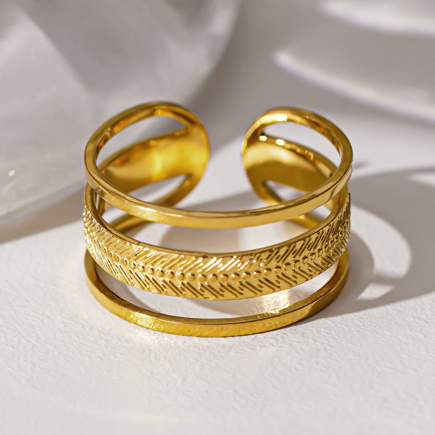 MATHEO: Triple Stacked Textured Gold Ring