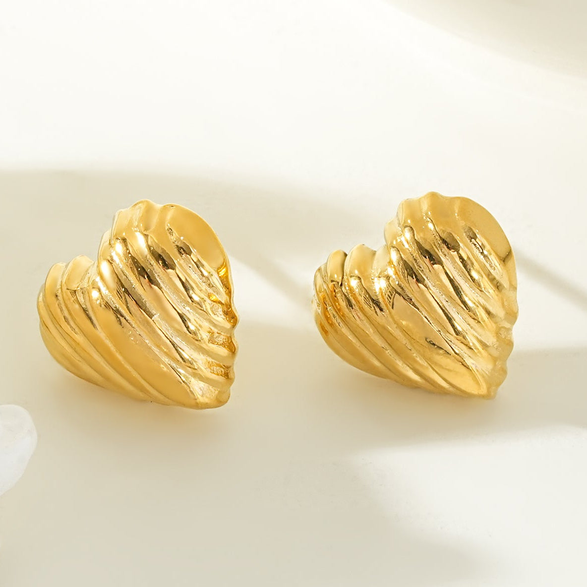 MICINA Gold: Art Deco Textured Heart Shaped Stud Earrings