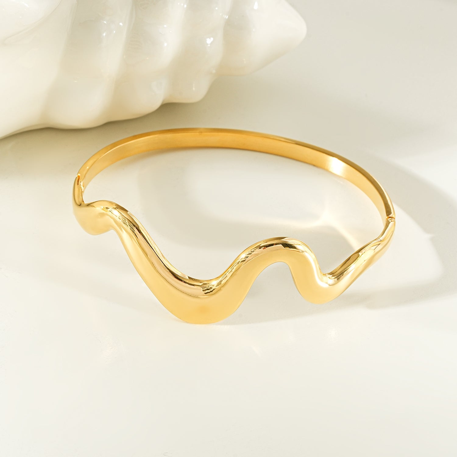 SABASTIAN Gold: Artfully Curved Avant-Garde Abstract Bracelet