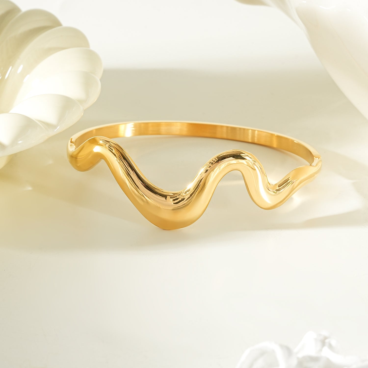 SABASTIAN Gold: Artfully Curved Avant-Garde Abstract Bracelet