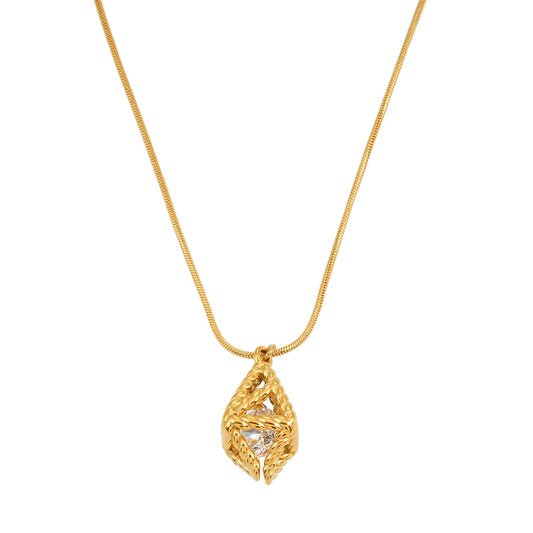 Style KARJAT: Minimalist Chain Necklace with Geometric Caged Zirconia in Gold