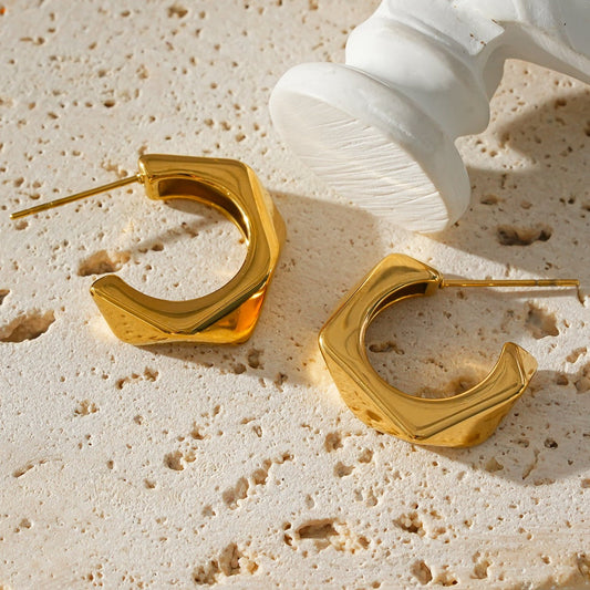 Style PERIDO Gold: Art Deco Styled Geometric Hoop Earrings