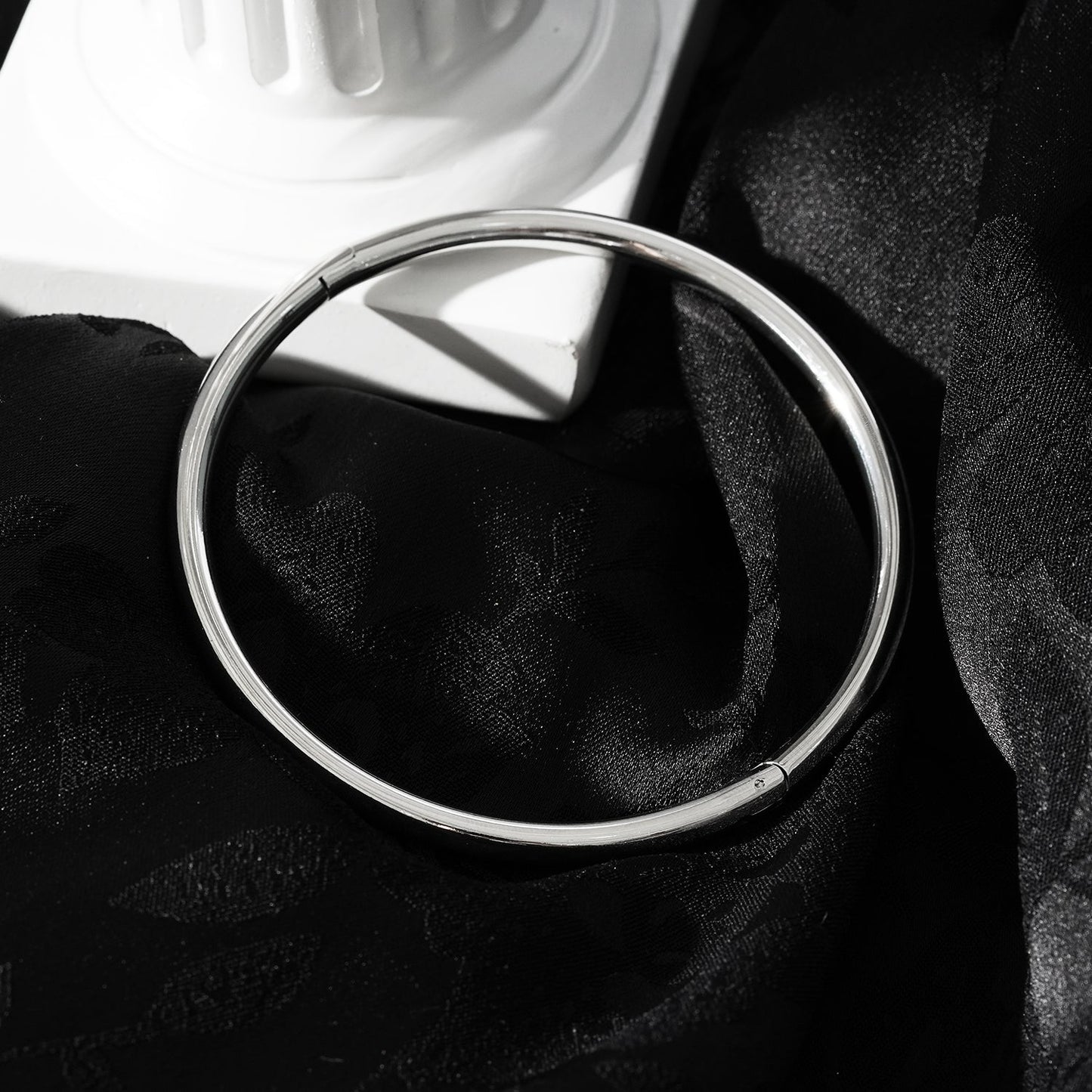 Style BARGARH: Classic Style Silver Bangle