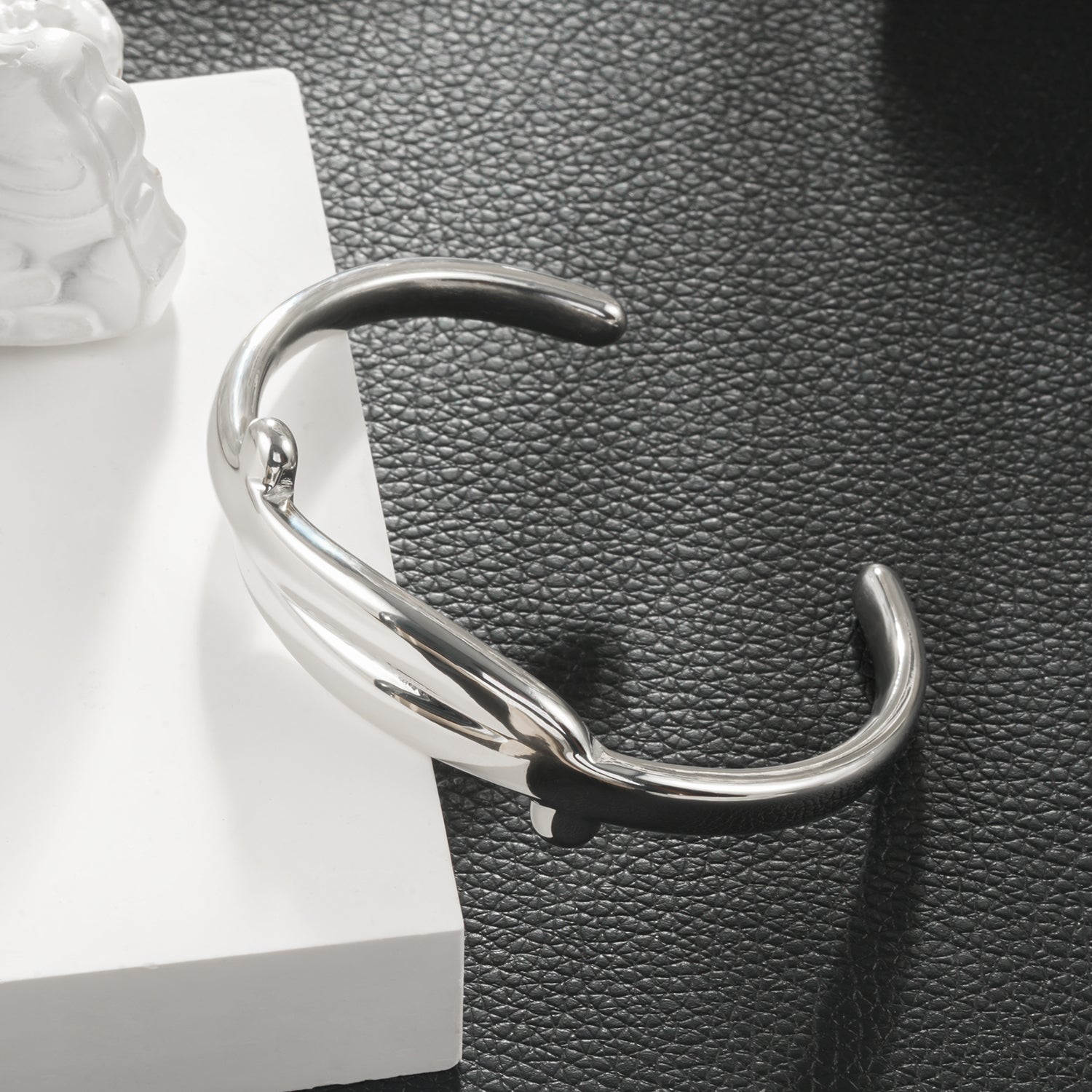 TANGHEUL Silver (White Gold): Sculptural Cuff Bracelet