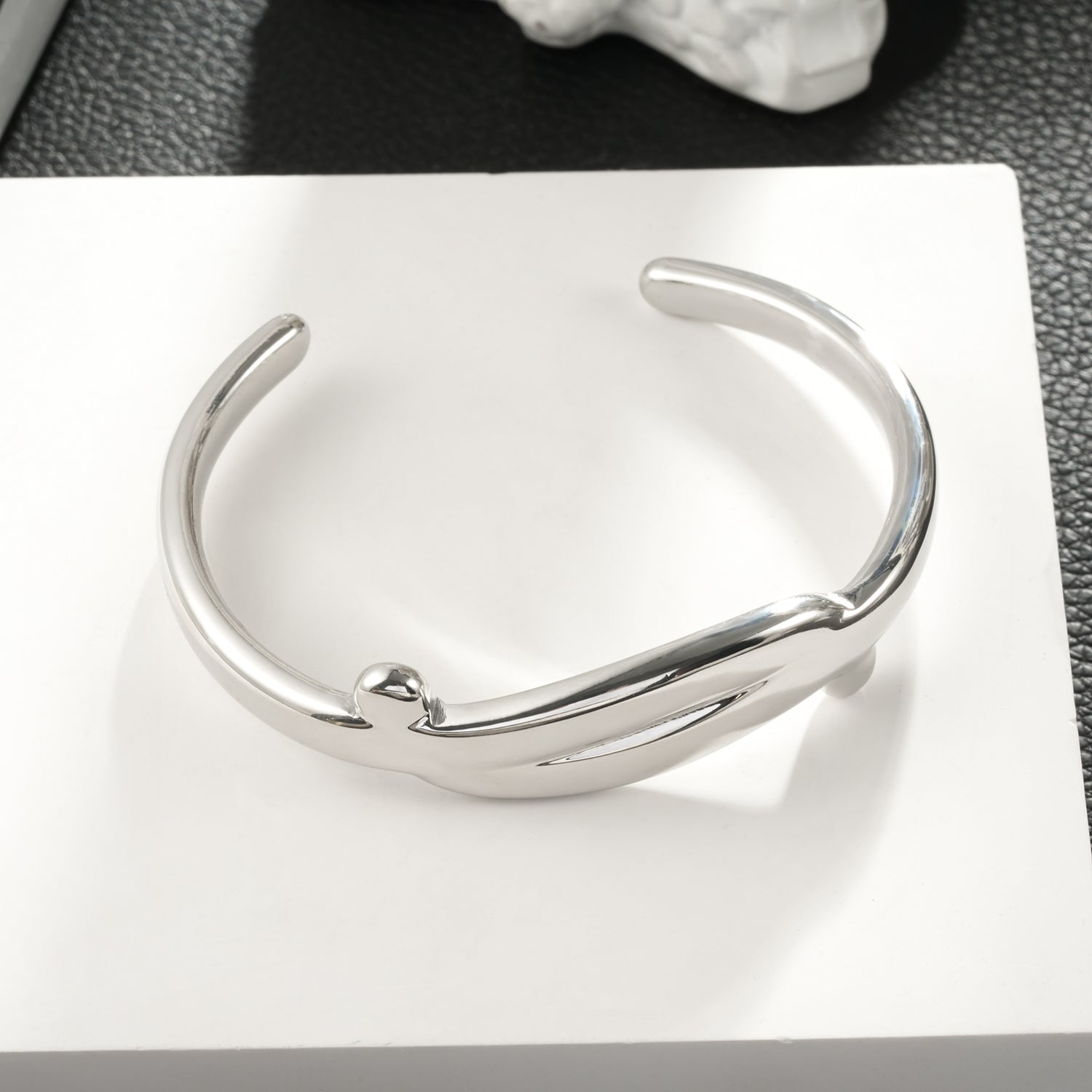 TANGHEUL Silver (White Gold): Sculptural Cuff Bracelet