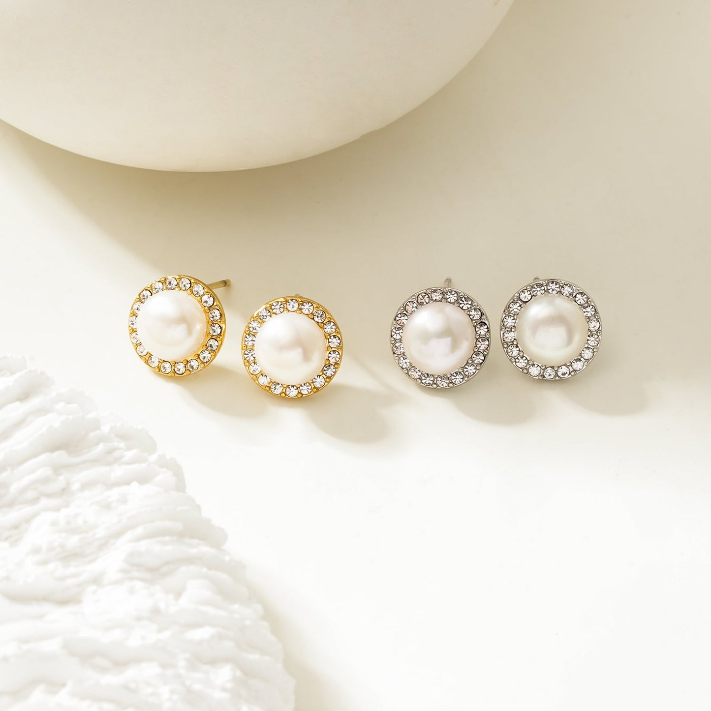 CACIA Gold: Mini Stud Earrings with Freshwater Pearl & Pavé Zirconia Border