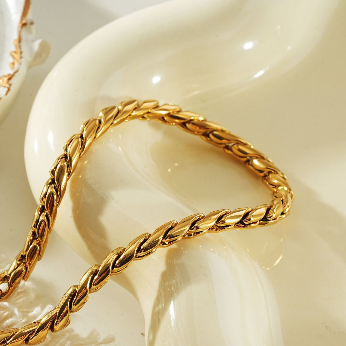 ORO Gold: Industrial Chic Sculptural Chain Bracelet — Sleek Links, Fluid Shine. $35