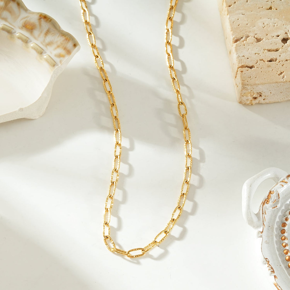 HEMI Gold: Textured Link Chain Necklace