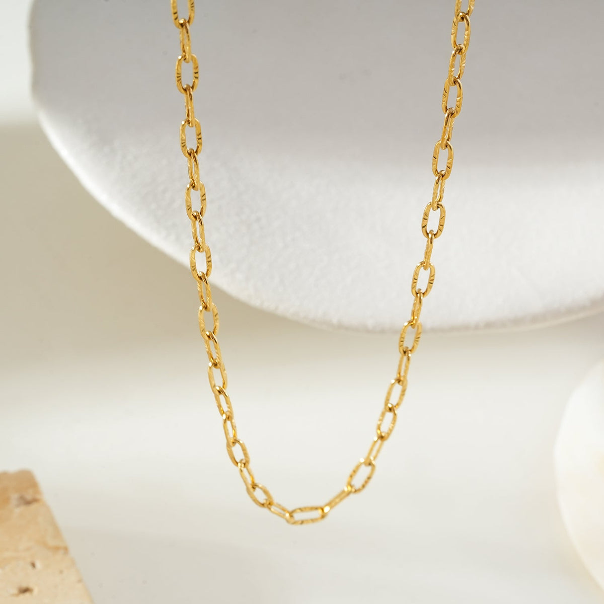 HEMI Gold: Textured Link Chain Necklace