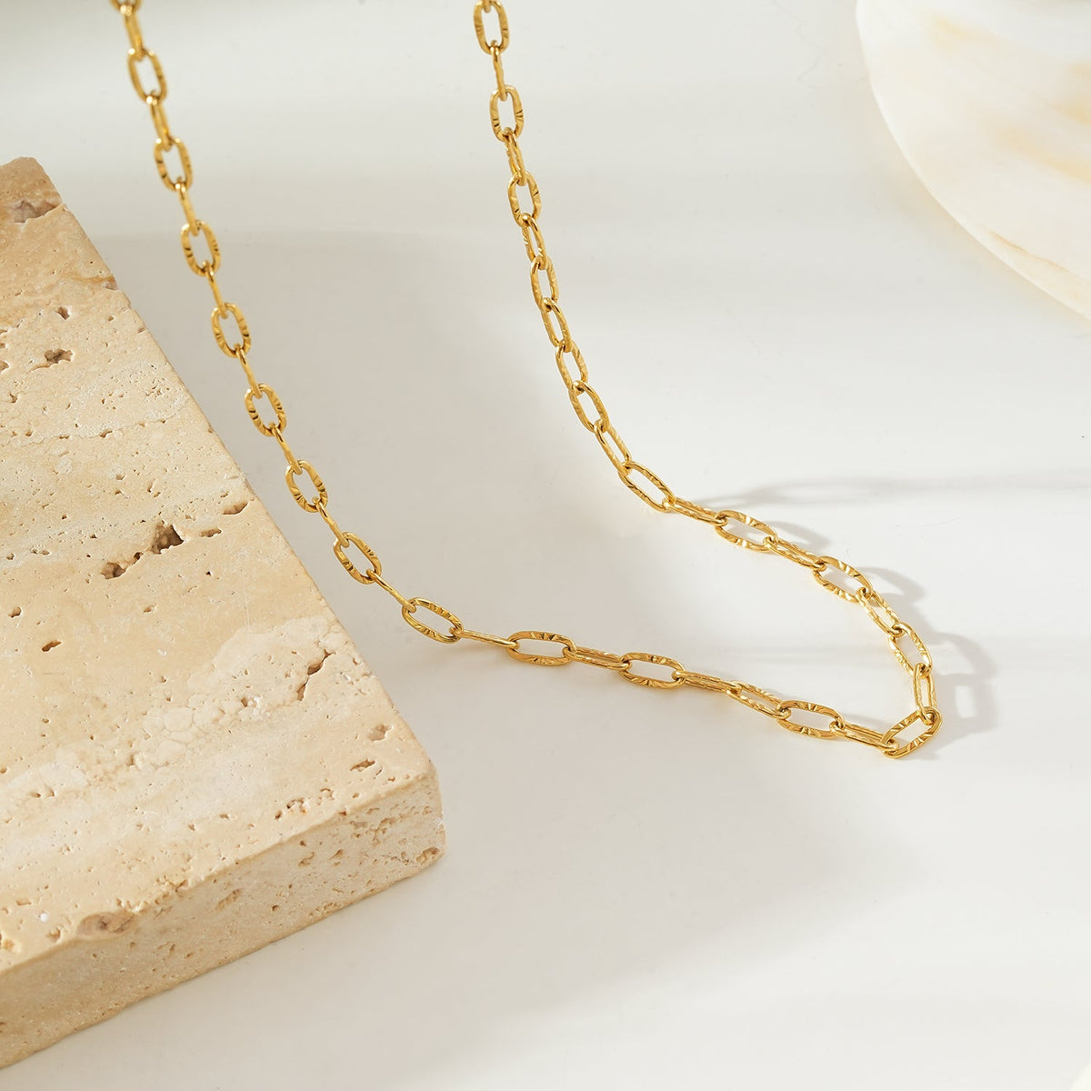 HEMI Gold: Textured Link Chain Necklace