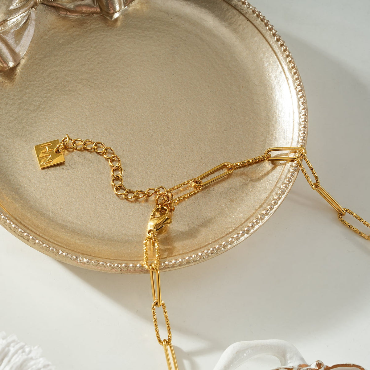 KEOLA Gold: Dailywear Essential Mixed Textures Paper Clip Chain Necklace $25