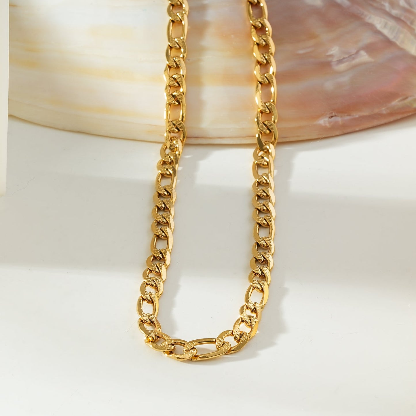 PUA Gold: Textured Figaro Chain Necklace