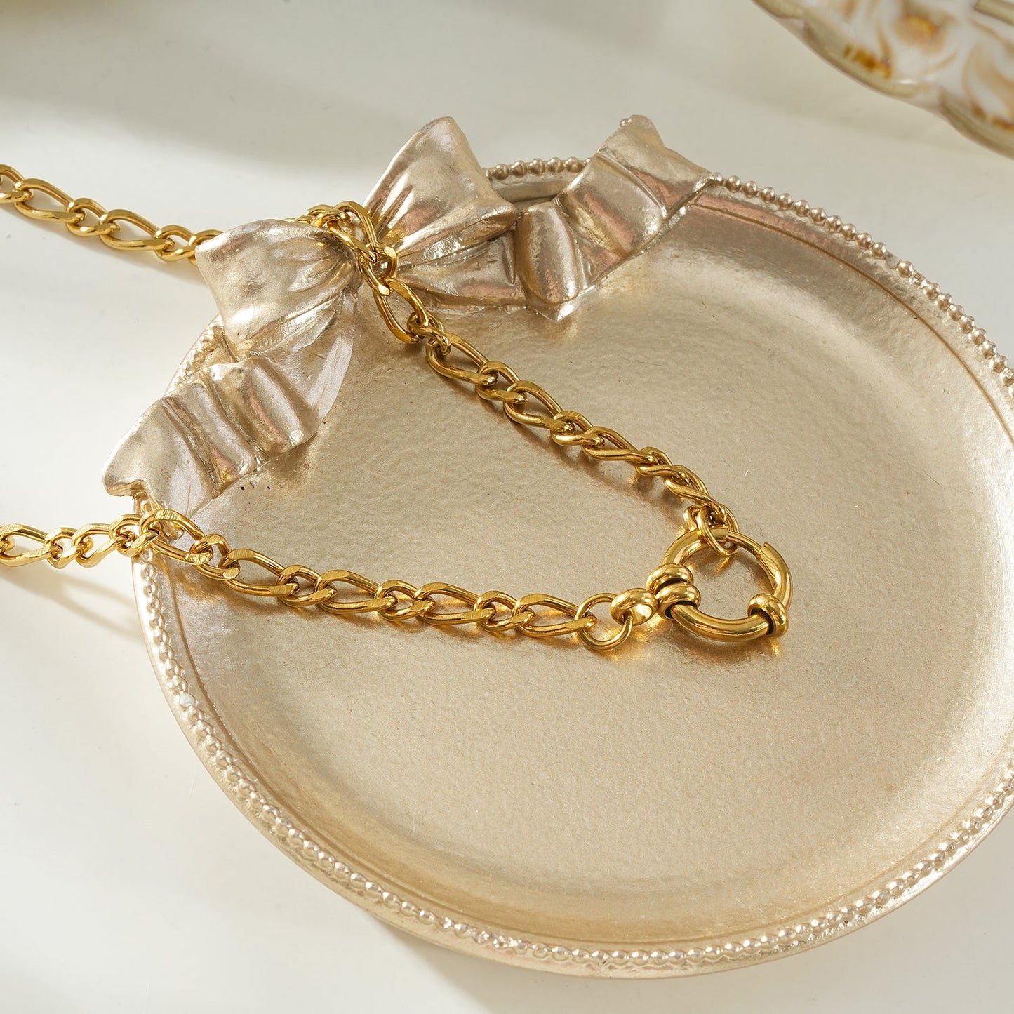 MALAIKA Gold: Chunky Mixed Link Chain Necklace with Hoop Pendant