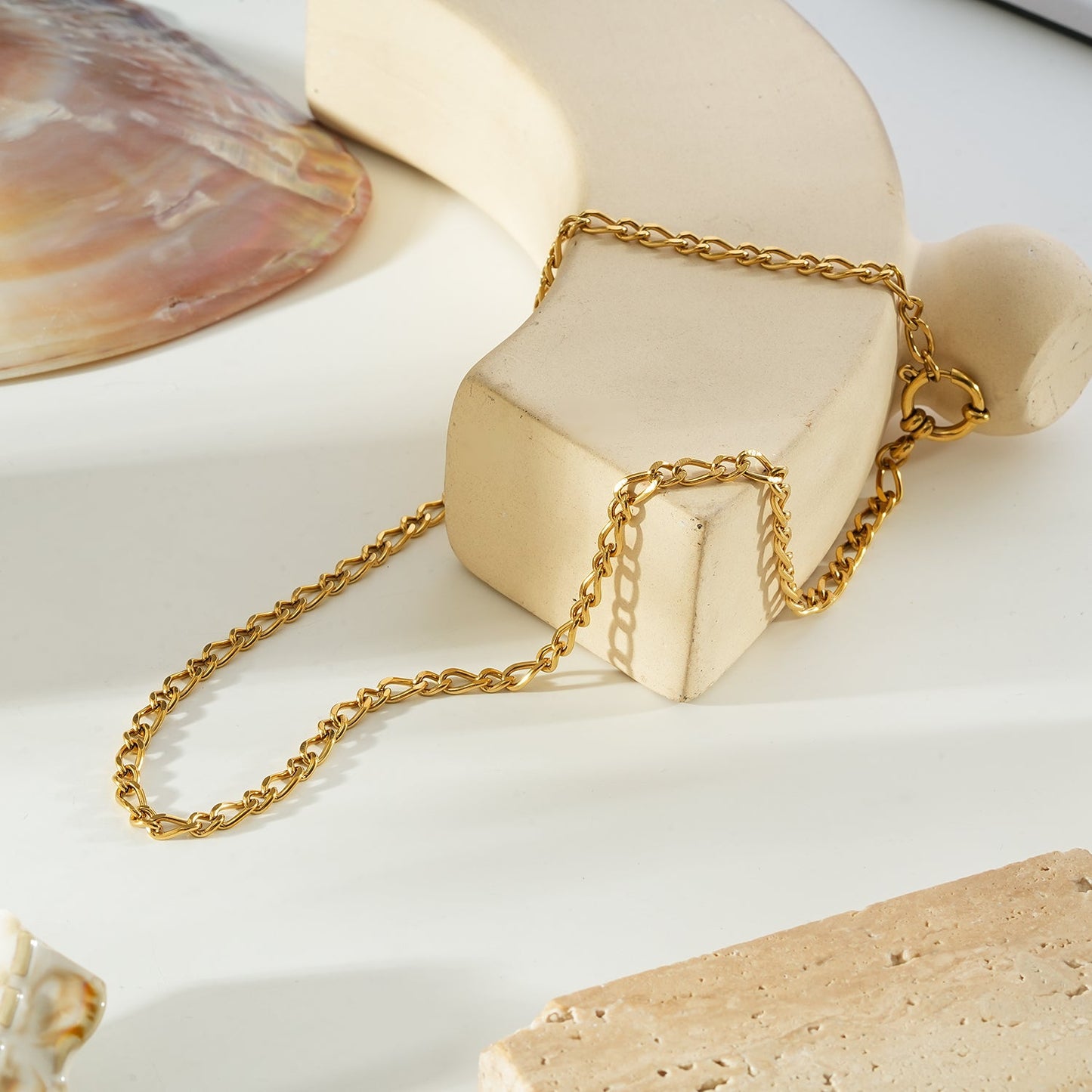 MALAIKA Gold: Chunky Mixed Link Chain Necklace with Hoop Pendant