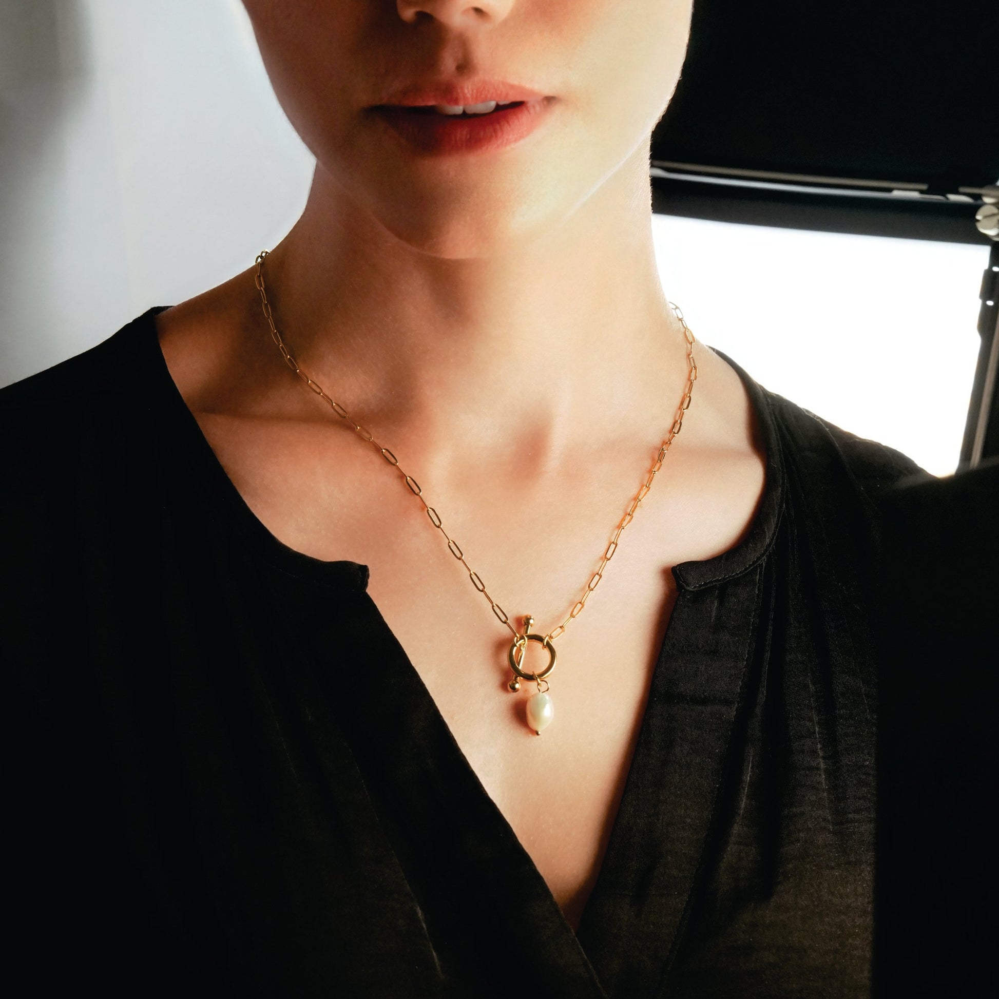 D'ANGELA Gold:  Paperclip Chain Necklace with Toggle Fastener & Pearl Charm