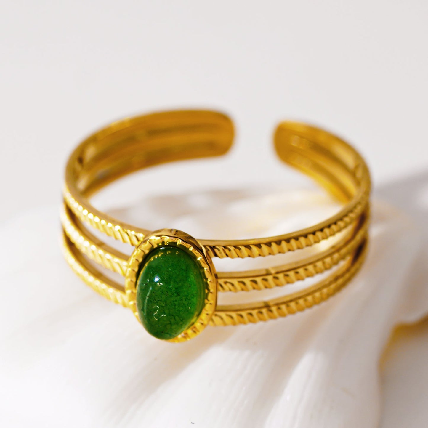 ELMARIE: Triple Banded Textured Ring Green Aventurine Stone Centre Piece