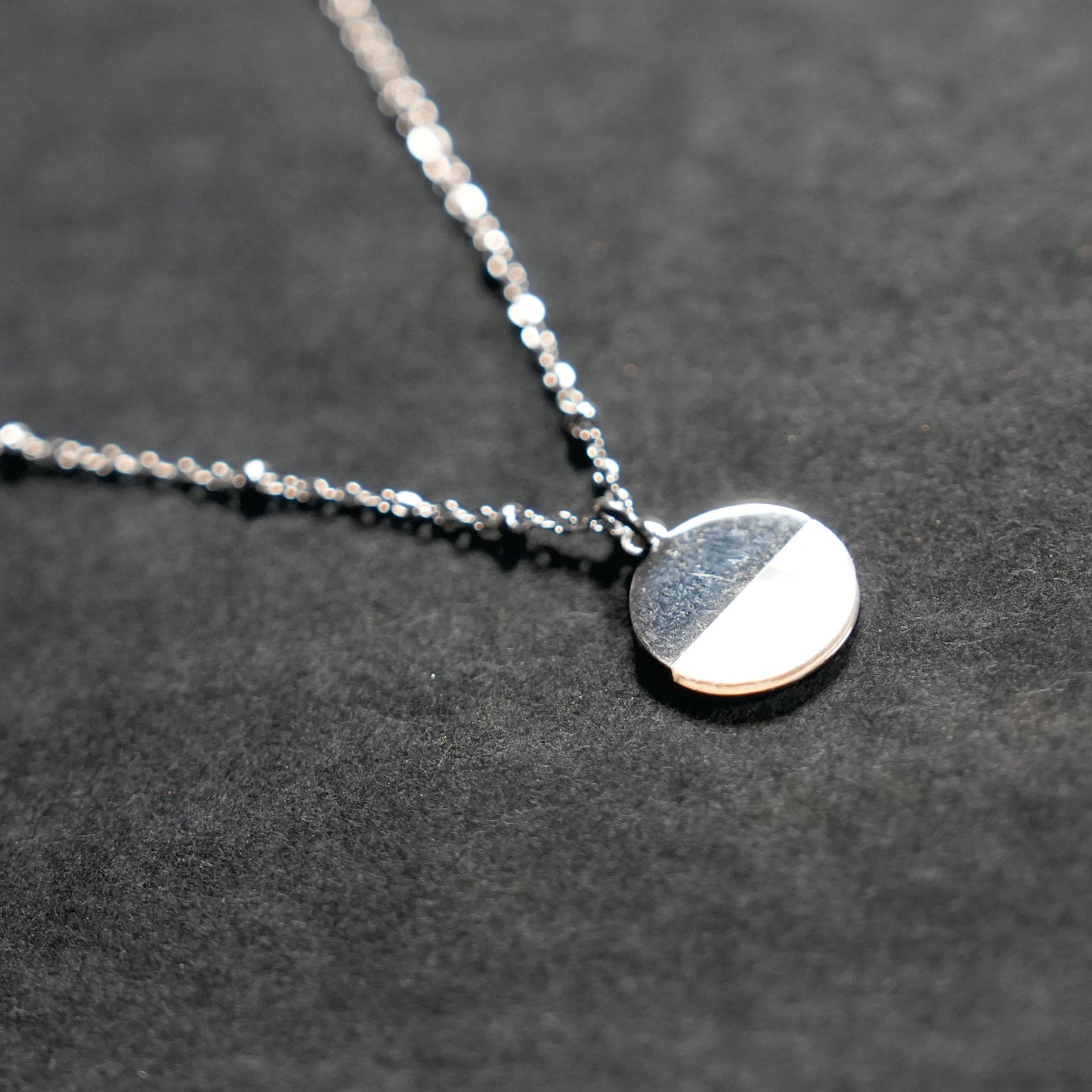 EMERSYN Silver (White Gold): Minimalist Metal & Shell Circle Pendant Necklace