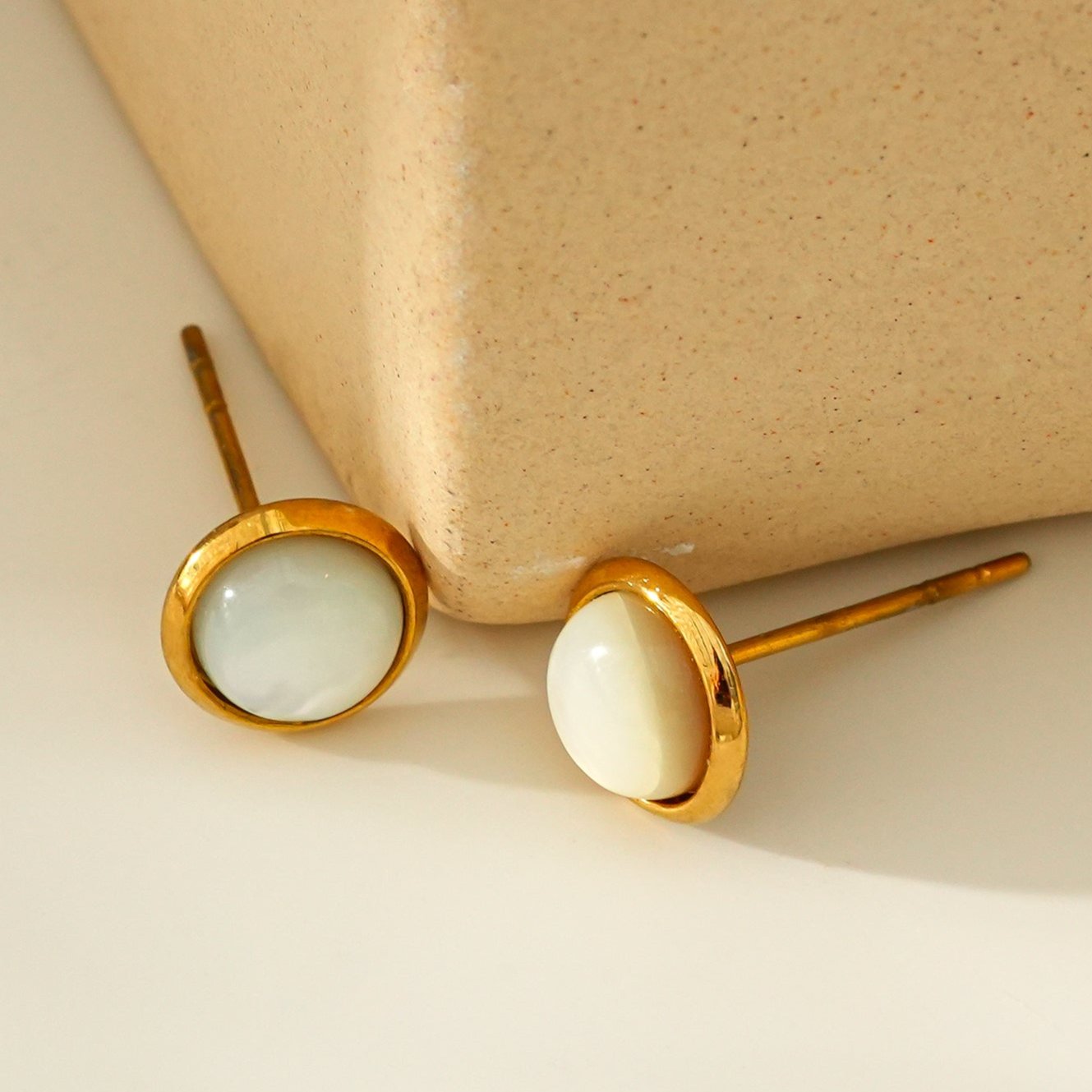 ENFIELD: Gold Rimmed Natural Shell Round Stud Earrings