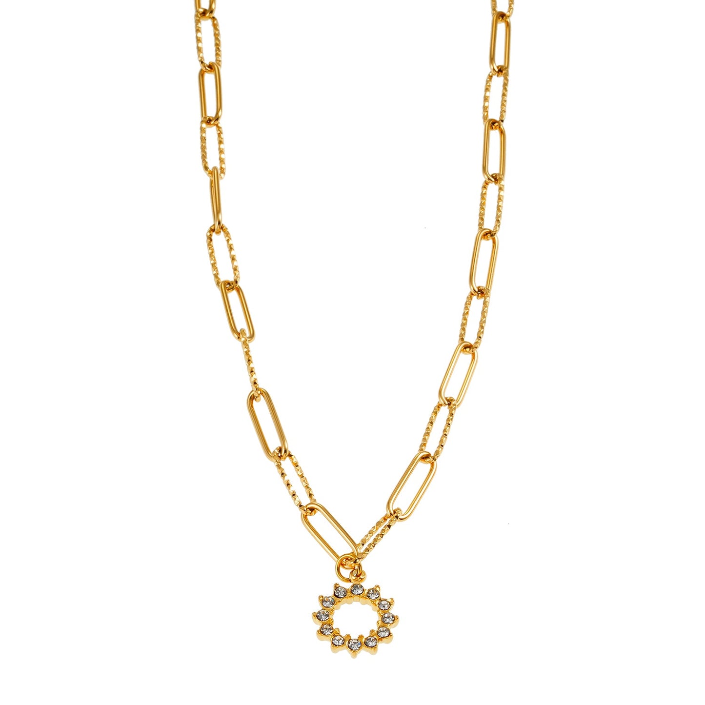 FRETTA: Radiant Star Shaped Pendant Zirconia Chain Necklace in Gold.