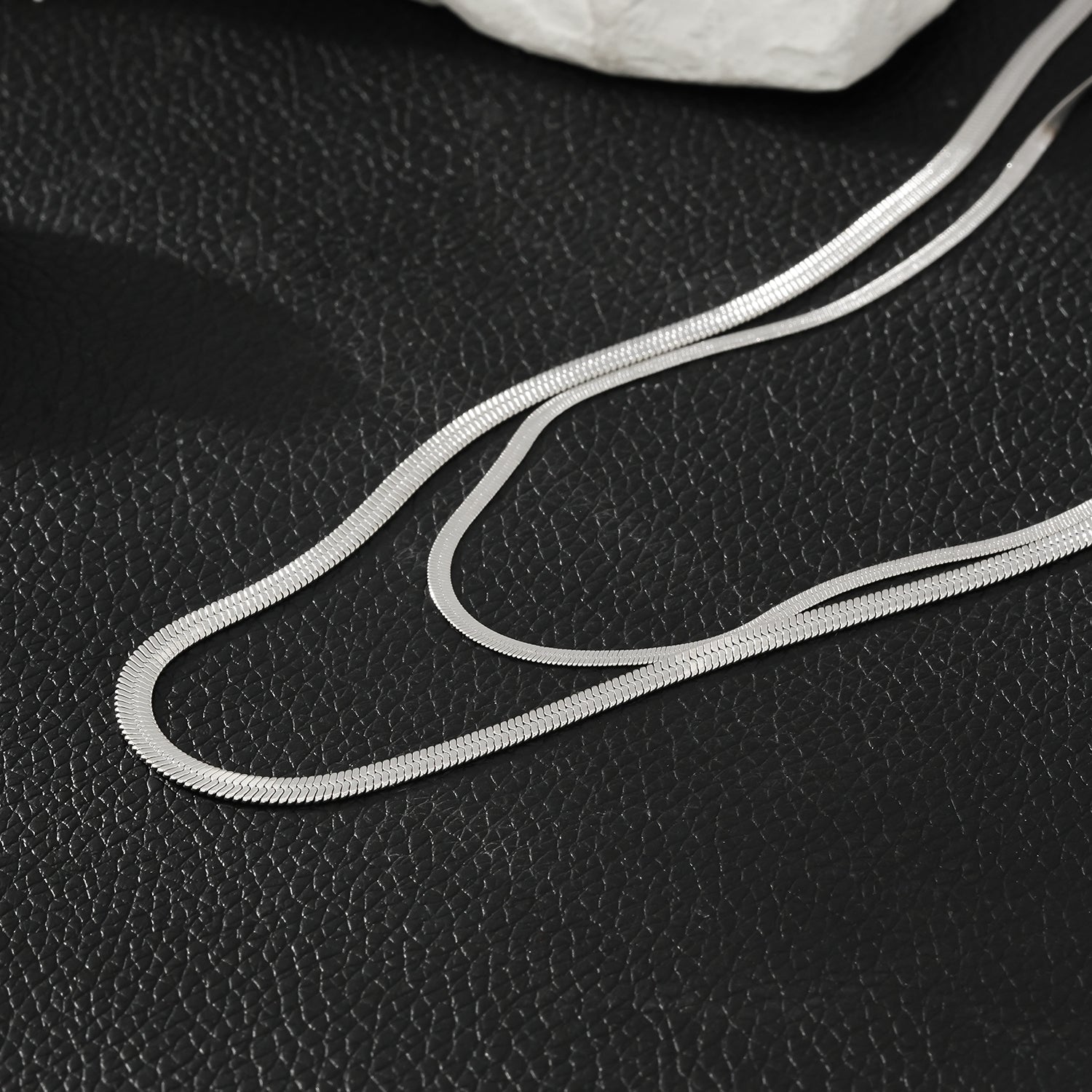 GINTA: Snake-Skin Textured 2-Layer White Gold (Silver Toned) Necklace