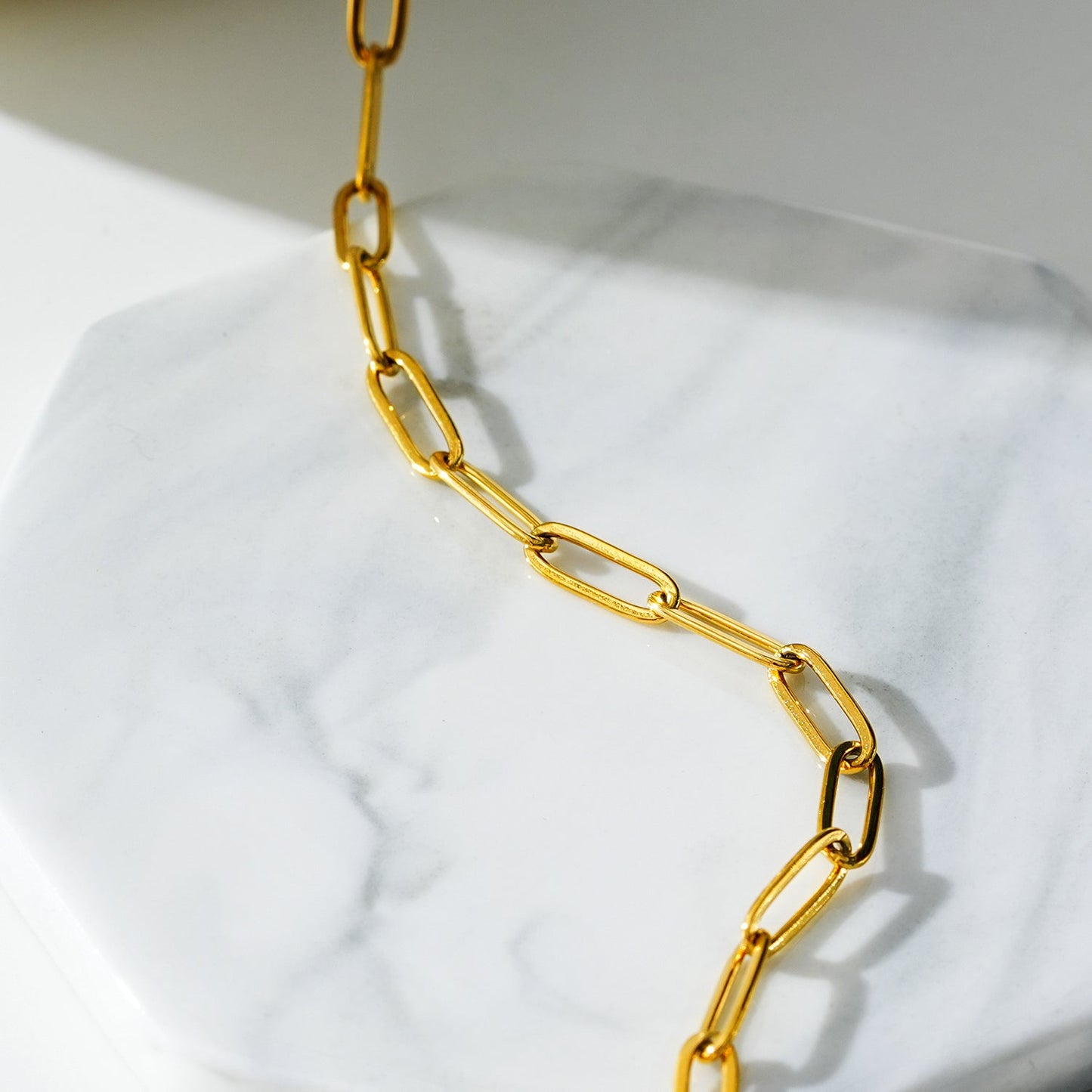 HAKILA LG: Essential Gold Chain Link Paper-Clip Anklet