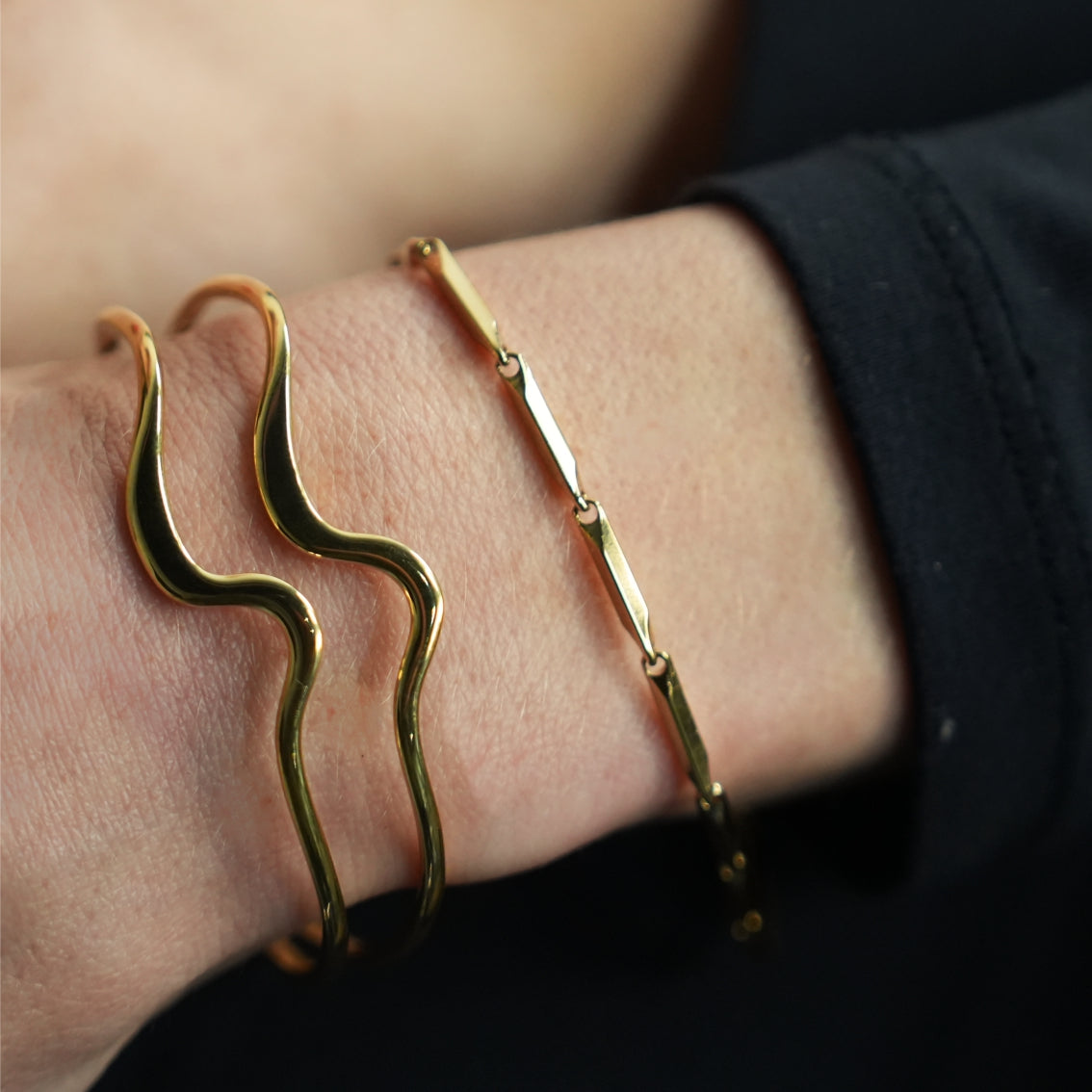 tyle INTARSI Gold: Minimalist Geometric Shaped Beaded Chain Bracelet