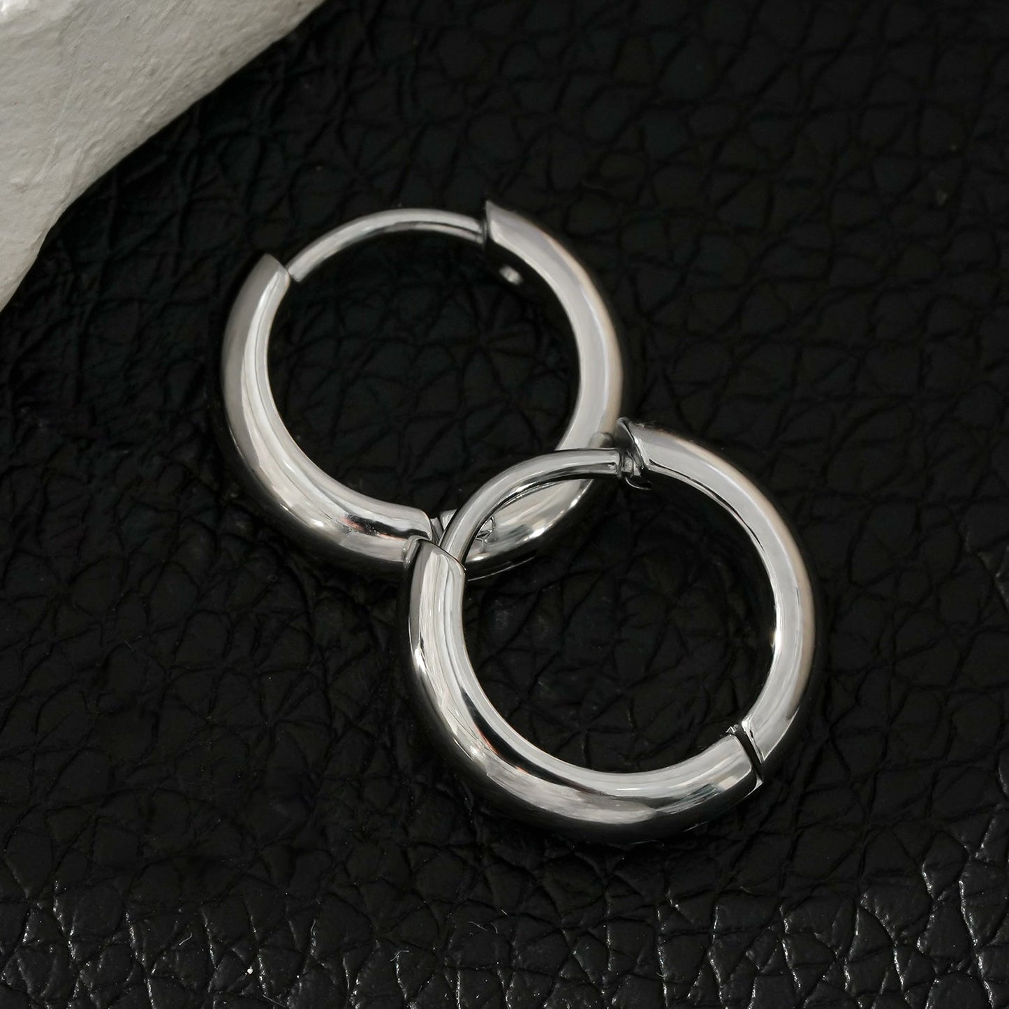 JAANBERG Silver: Mid Width Smooth Finish Mini Hoops for Day-to-Night Elegance